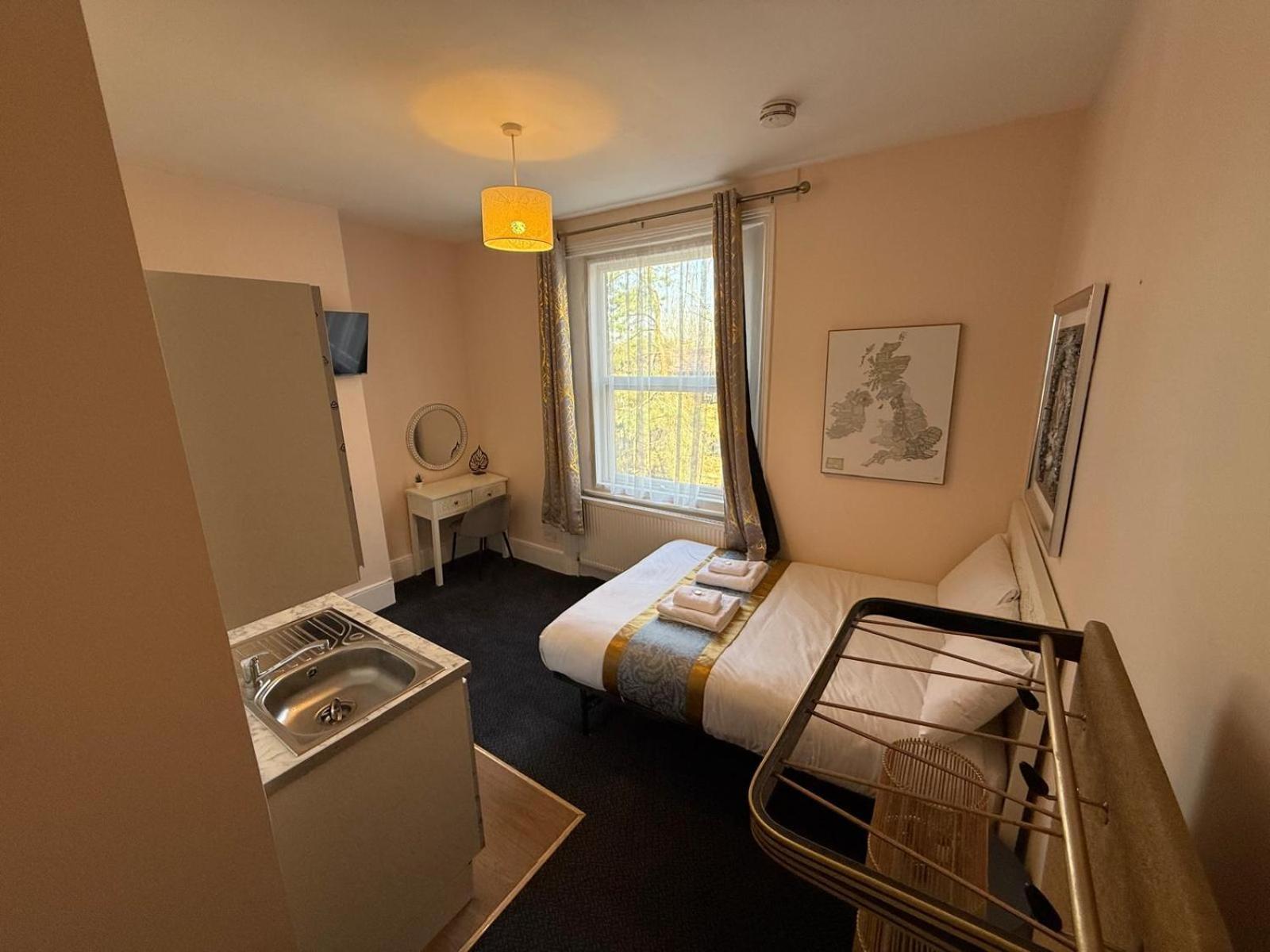 United Lodge Hotel Лондон Екстериор снимка