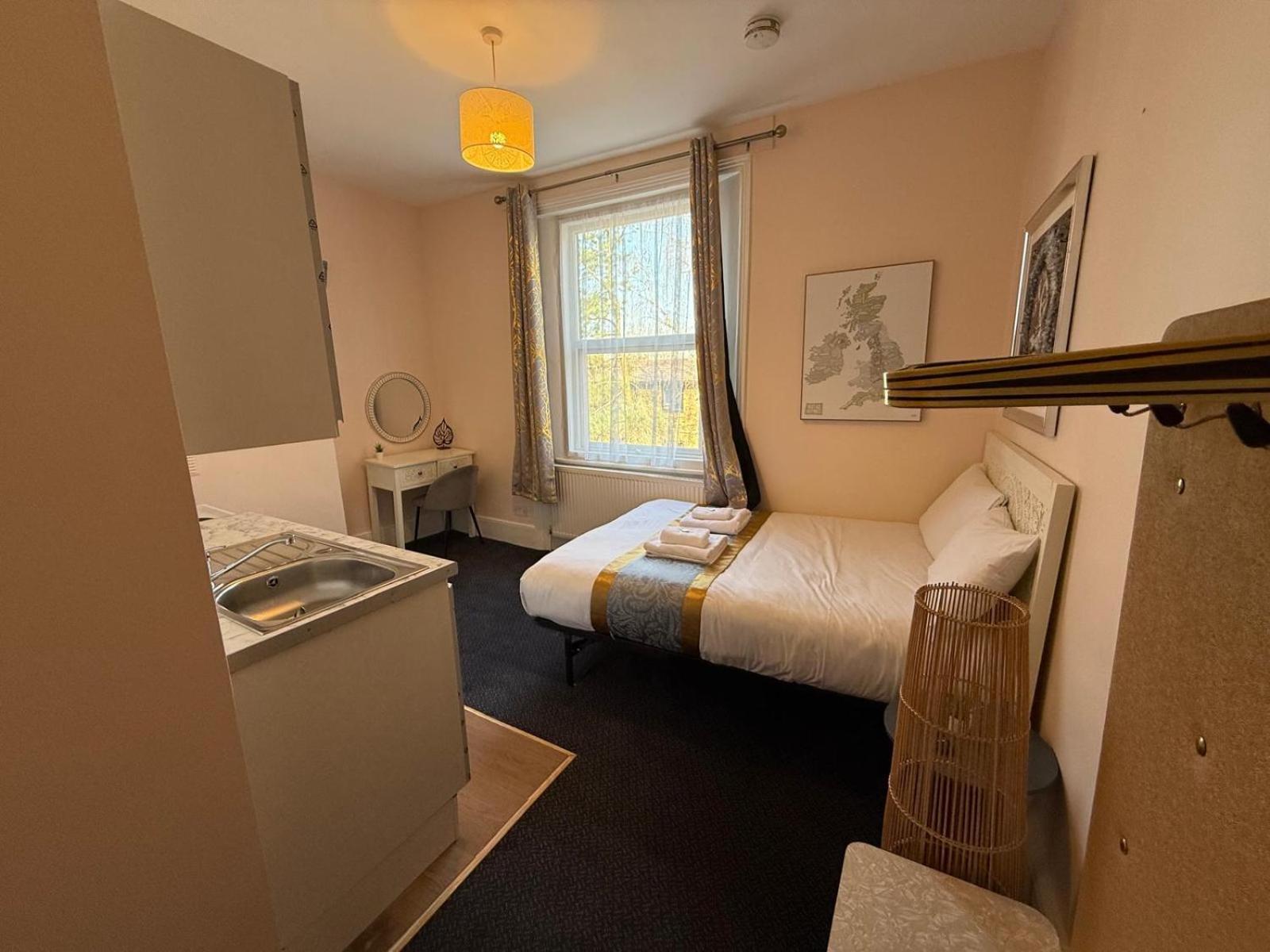 United Lodge Hotel Лондон Екстериор снимка