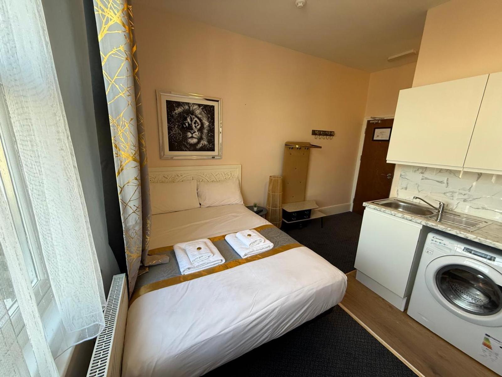 United Lodge Hotel Лондон Екстериор снимка